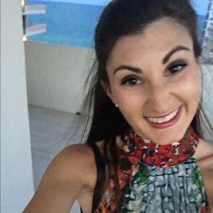 Meet your Posher, Carly